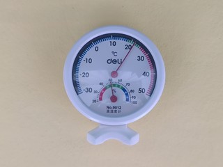 得力室内温湿度计
