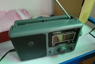 熊猫老传统大台式桌面三波段收音机
