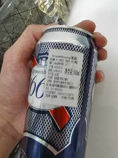 非常好喝的1664黄啤，麦香味非常浓郁。