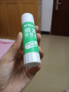 晨光顺滑牢固的固体胶