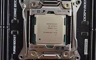 支持56核心：超微W790 X13SWA-TF主板真容现身、6路PCIe、最高4TB DDR5内存