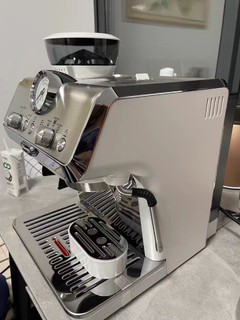 全自动的咖啡机用起来就是方便