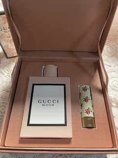 没有女孩子拒绝得了Gucci香水礼盒！