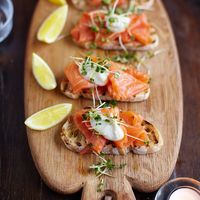 Smoked salmon, horseradish and cress toasts