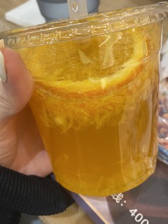 鲜榨橙子汁啊啊啊啊太好喝啦哈哈哈