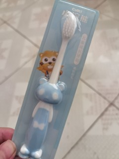 小浣熊的儿童牙刷