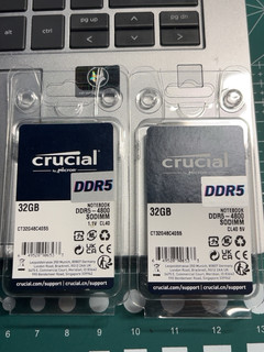 英睿达 DDR5 32GB 内存条