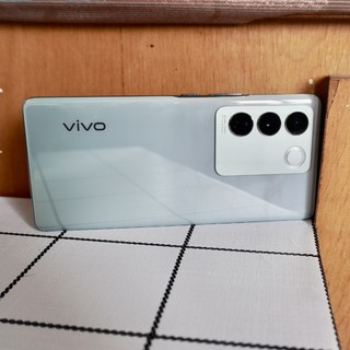 双面柔光人像，全新配色「颜如玉」，vivo S16开箱