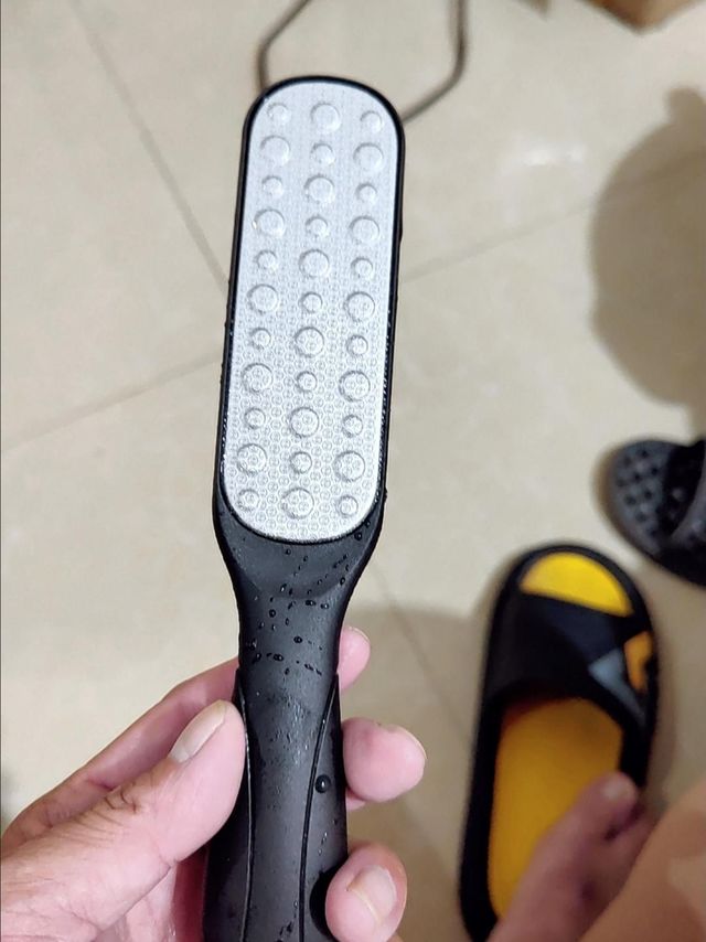 还了我一个白白嫩嫩的脚后跟诶