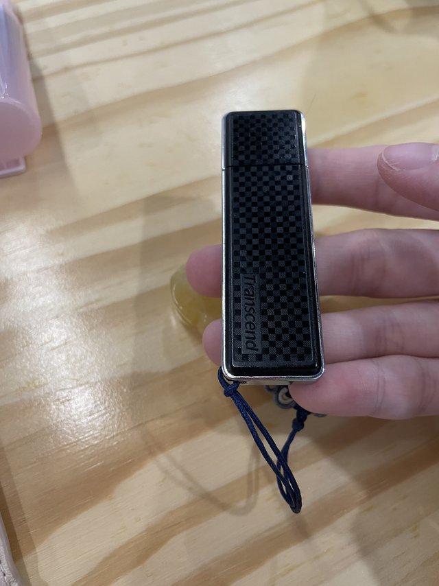 现在都用云盘不用U盘了吗？