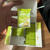 这个良品铺子的摸鱼饼干真的绝了