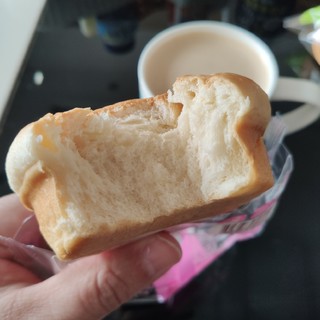 Aji手撕面包配咖啡，简单的一个下午茶