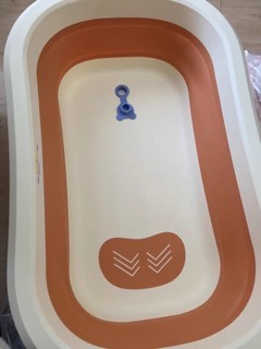 宝宝用的折叠洗澡盆，方便收纳不占地
