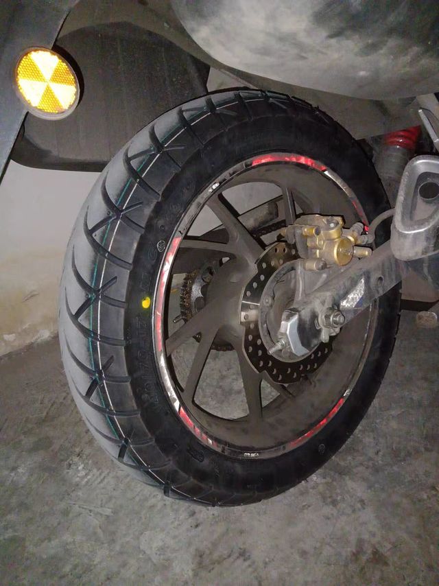 还得是原厂胎好，最终还是换回原厂胎