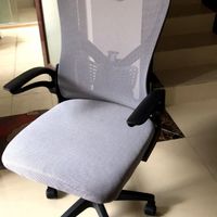 卡勒维电脑椅，可升降的旋转椅子