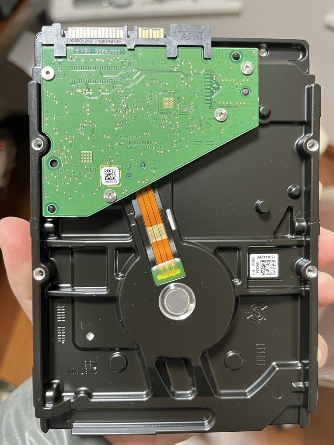 海康威视机械硬盘怎么样 371下车的海康威视版希捷4t垂直盘_什么值得