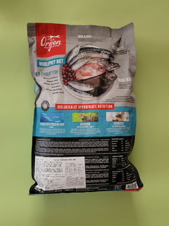 新版渴望鱼猫粮 包装很好看 肉粉有点多。。