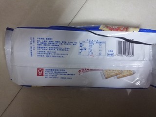 追剧时候我爱吃的梳打饼干