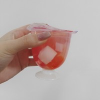 樱桃味的果冻，可是好久都没有吃到啦！