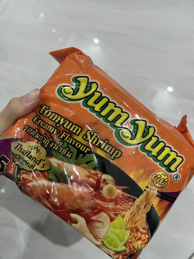 这泡面味道朋友说跟泰餐厅里的一样..