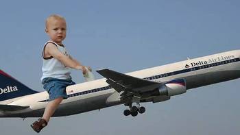 出国方便了，带宝宝坐飞机要做什么准备？最新生存指南来啦！