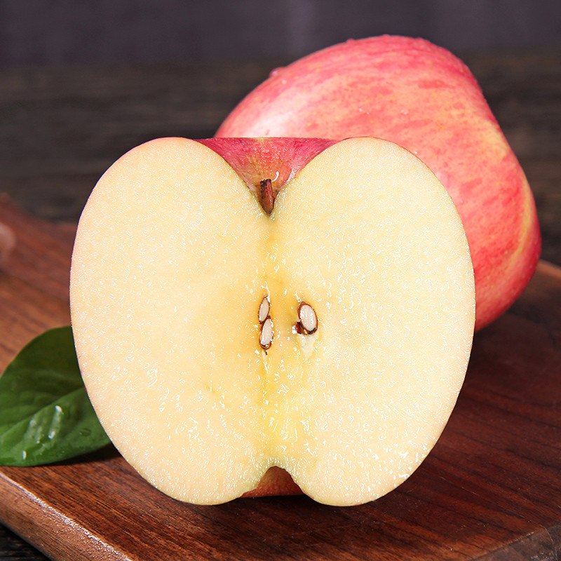 免费种植水果哪家强，我选淘宝芭芭农场，开箱免费的苹果！