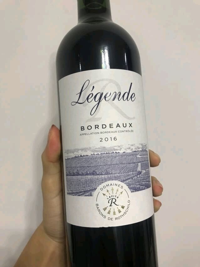 拉菲红酒过年招待亲戚朋友挺不错