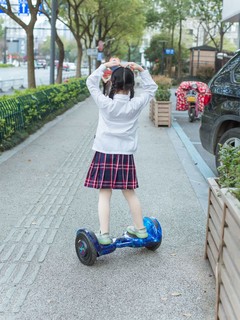 领奥儿童平衡车，给孩子快乐不一样的体验