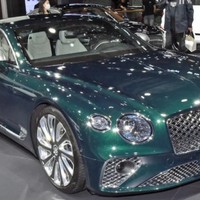宾利（Bentley），最初因其赛车性能优秀而被欧洲贵族喜爱从而享有盛名。