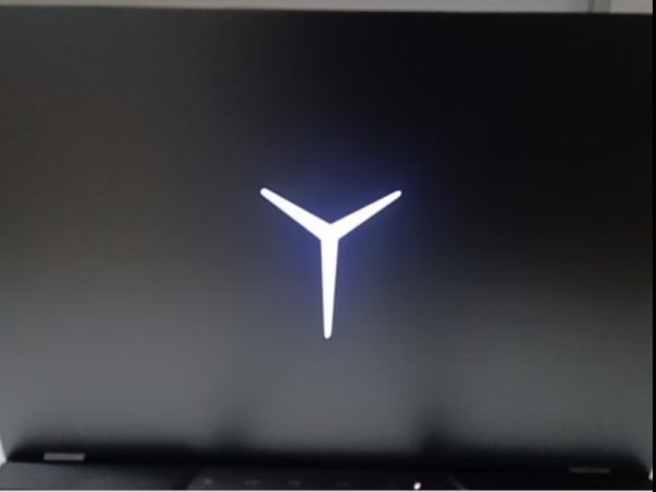 看到这个拯救者的Y就知道，同事买对了！