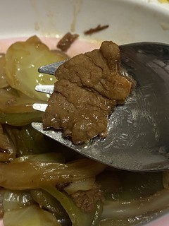 青椒圆白菜炒肉！！家庭必备吃法