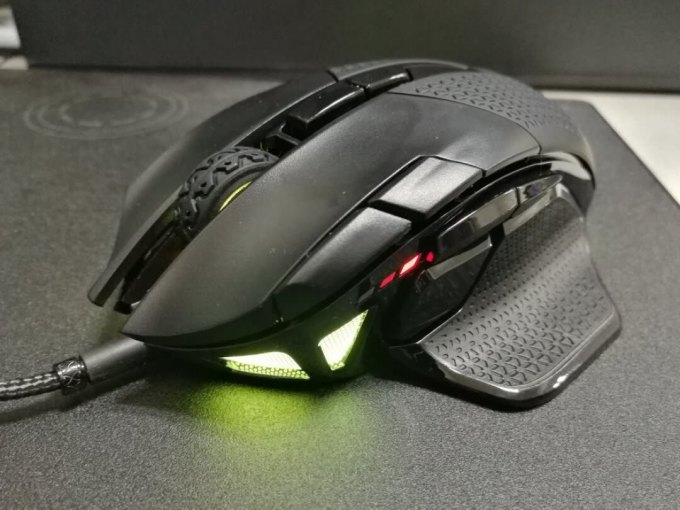 美商海盗船鼠标