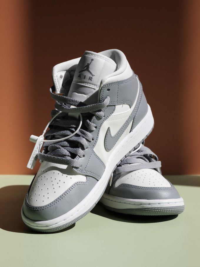 耐克男士休闲鞋怎么样 aj1烟灰小迪奥,真的硬,但也真的香_什么值得买