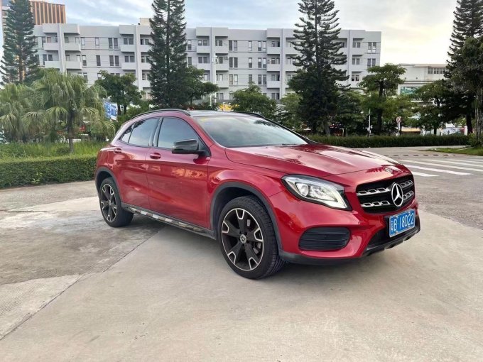 拿下18年奔驰gla220运动版