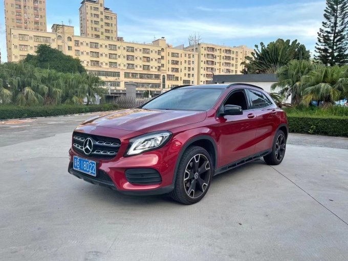拿下18年奔驰gla220运动版