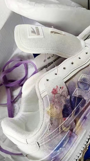 浪漫紫色少女小王子的运动板鞋
