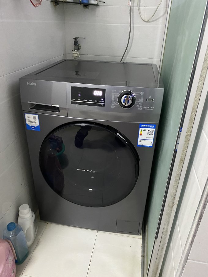 海尔滚筒洗衣机