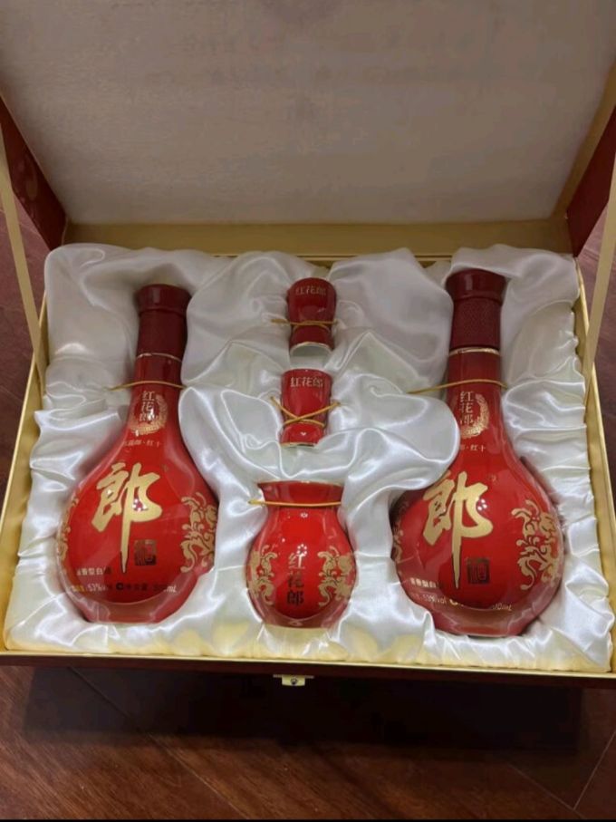 郎酒白酒怎么样 过年送礼神器红花郎十年礼盒装_什么值得买
