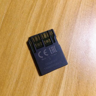 是索尼相机要配备的内存卡哇！