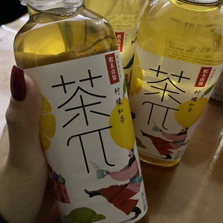 青提乌龙与柠檬红茶vs