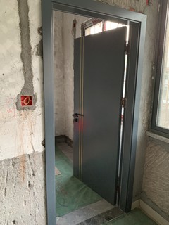 索菲亚定制的橡木实木门，包安装1580，贵吗