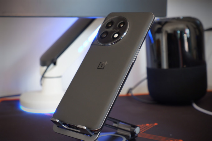 品牌定位逐渐清晰的一加11手机