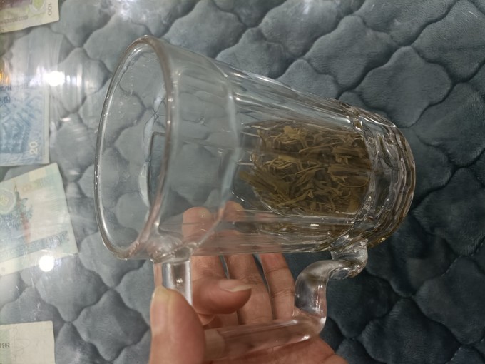 玻璃杯