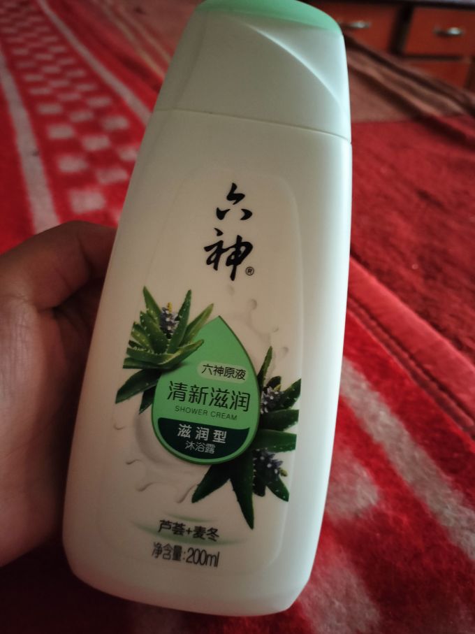 六神沐浴露绿茶冰片薄荷香味