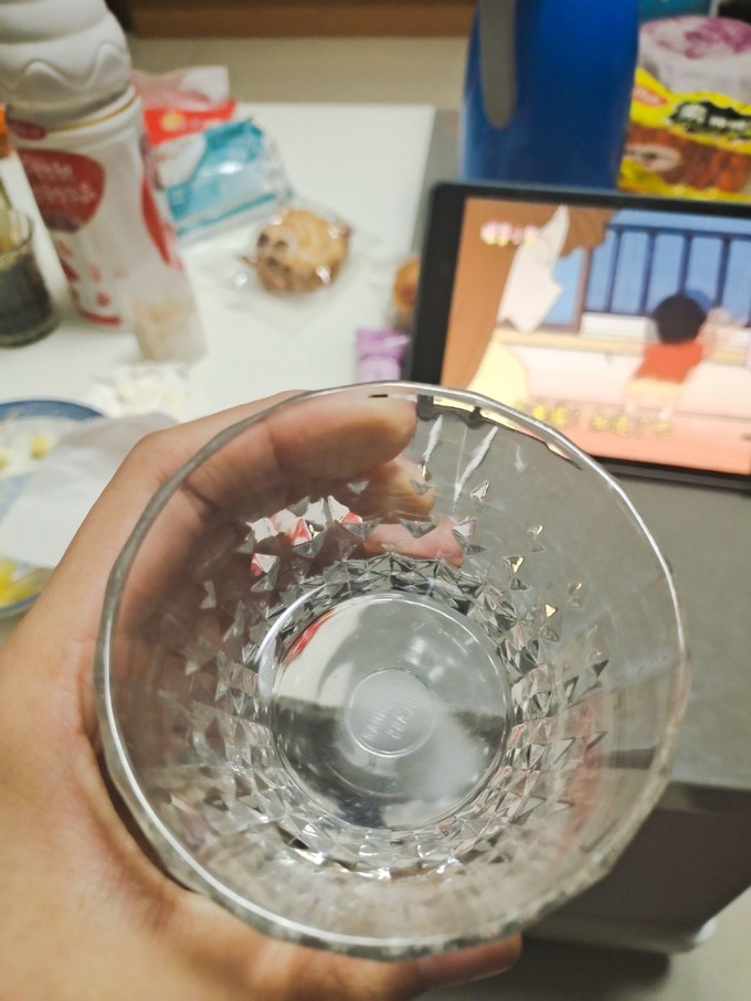 玻璃杯