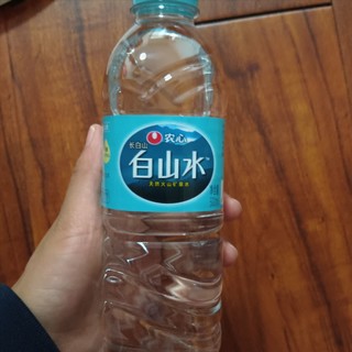 家中常备瓶装饮用水