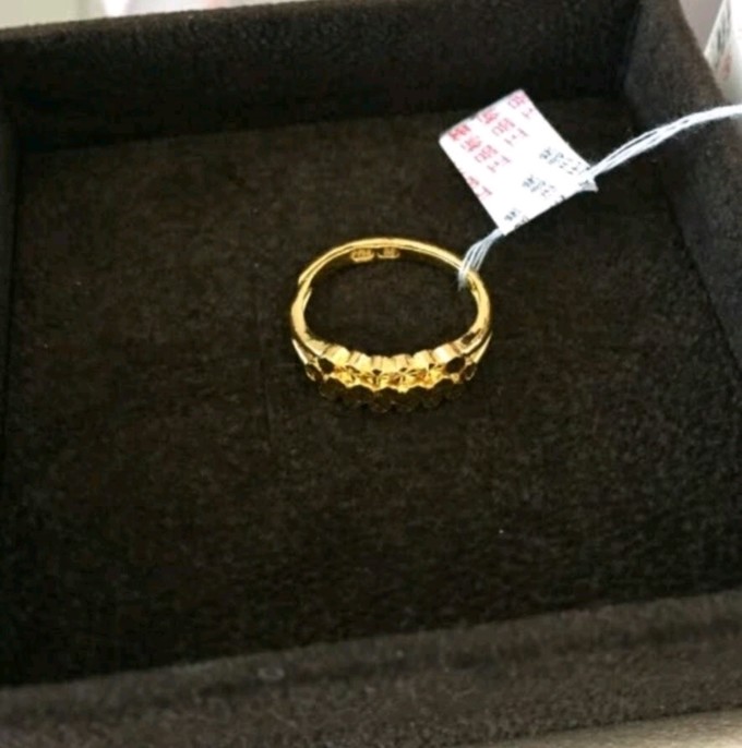 六福珠宝黄金戒指