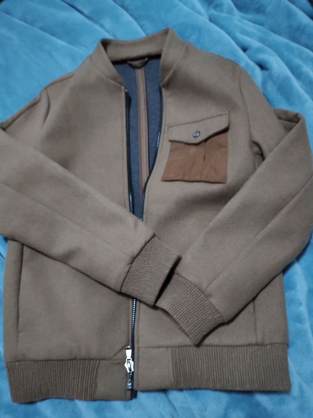 过年了，一百块买件思莱德呢子衣出门