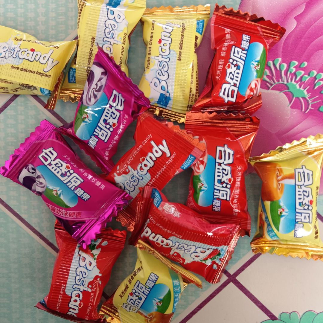 味蓝莓味橙子味巧克力味树莓味应有尽有但是我最喜欢吃的就是蓝莓味