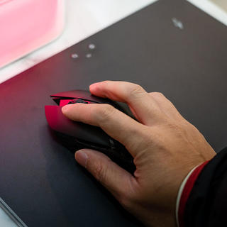 雷柏V30W评测：手感大众化，性能旗舰化的专业电竞鼠标